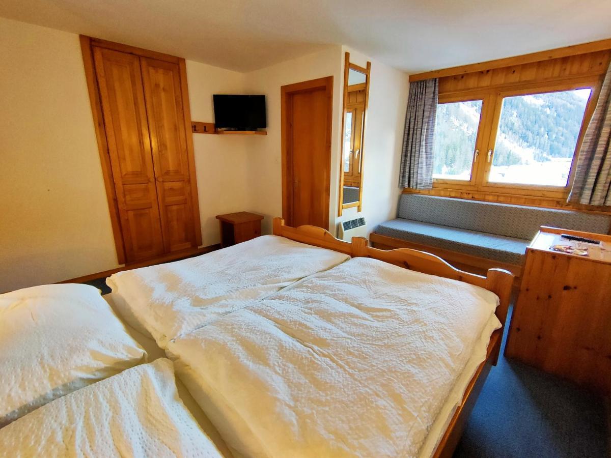 Hotel Garni Les Bouquetins 지날 외부 사진
